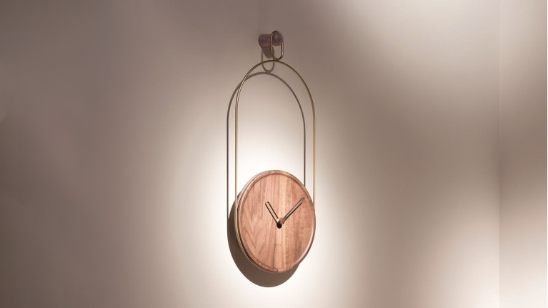 Horloge murale design en bois ou marbre, Eslabon
